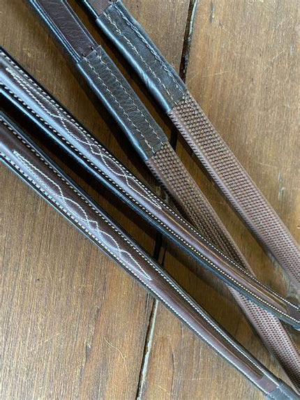 Aramas  Fancy Raised Pad Figure 8 with Rubber Grip Reins | 1506 |